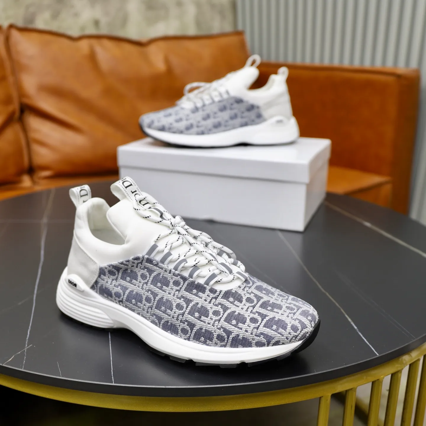 Ex-factory price: 440💰🙅‍♂️🙅‍♂️🙅‍♂️ Brand: Dior DIOR Standard code: 38-44 (45 customized) Grade: Same as the official website Material: Original material splicing Comfortable and breathable lining Lightweight and wear-resistant sports outsole Style category: Men's fashionable casual shoes Running sneakers Distinguished luxury brand elements Top luxury Color: actual picture color